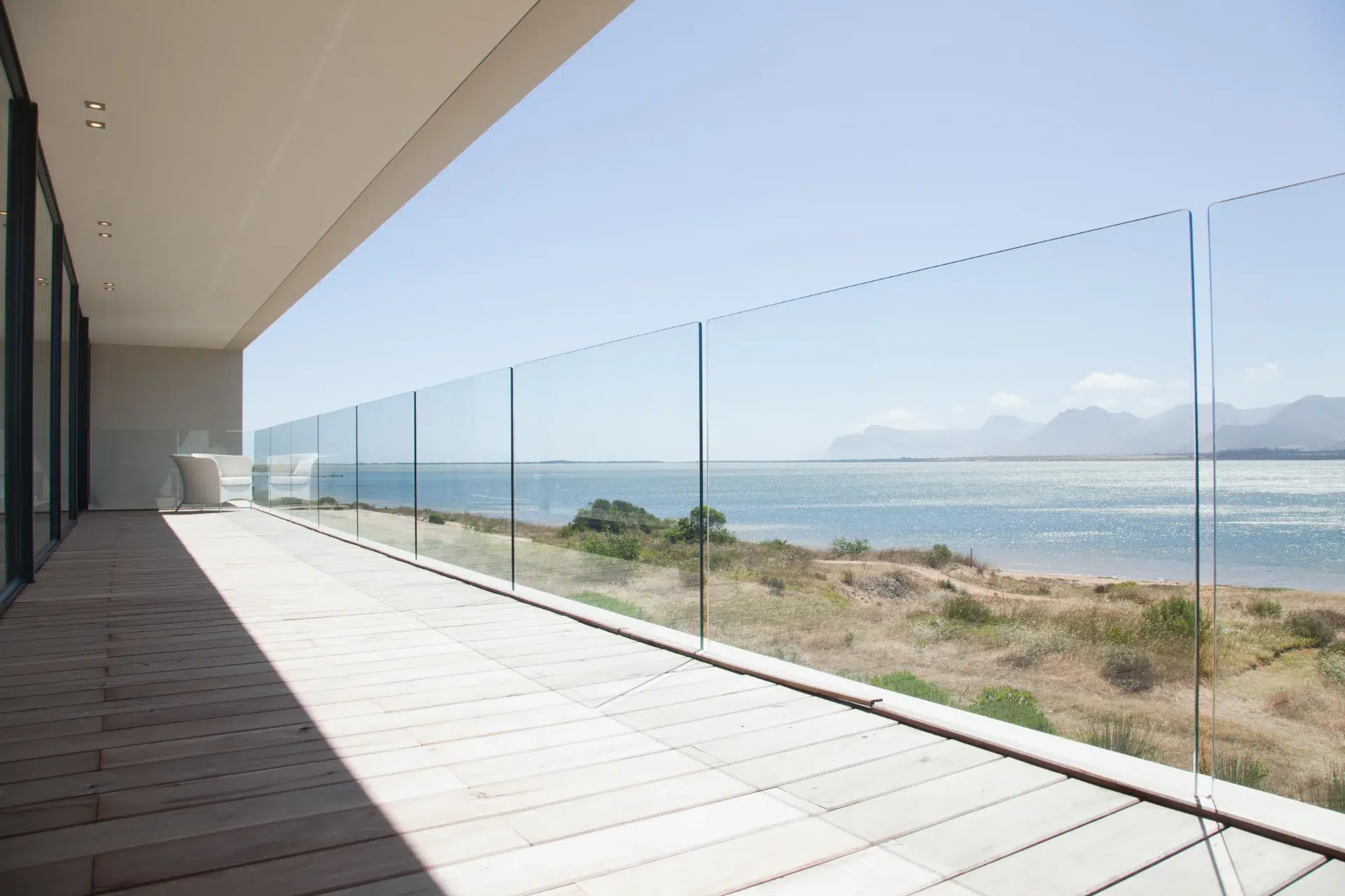 VLX 120 Glass Railing System in Jacksonville, FL | Meridian Windows and Doors Jacksonville - detail 1